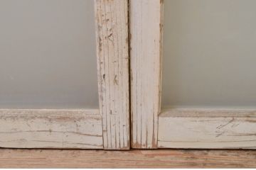 アンティーク建具　ペイント仕上げ限定　昭和レトロ　インテリアに取り入れやすいシンプルなデザインのペイントガラス窓4枚セット(引き戸、ガラス戸)(R-068437)