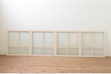 アンティーク建具　ペイント仕上げ限定　昭和レトロ　インテリアに取り入れやすいシンプルなデザインのペイントガラス窓4枚セット(引き戸、ガラス戸)(R-068438)