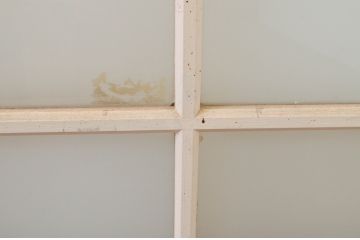 アンティーク建具　ペイント仕上げ限定　昭和レトロ　インテリアに取り入れやすいシンプルなデザインのペイントガラス窓4枚セット(引き戸、ガラス戸)(R-068438)