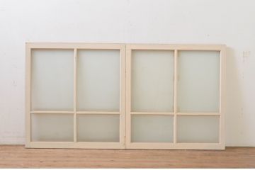 アンティーク建具　ペイント仕上げ限定　昭和レトロ　インテリアに取り入れやすいシンプルなデザインのペイントガラス窓2枚セット(引き戸、ガラス戸)(R-068439)