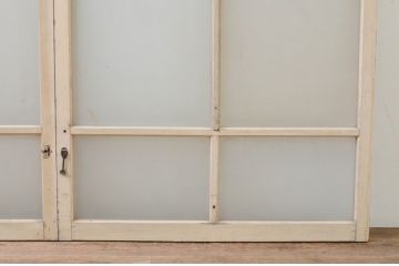 アンティーク建具　ペイント仕上げ限定　昭和レトロ　インテリアに取り入れやすいシンプルなデザインのペイントガラス窓2枚セット(引き戸、ガラス戸)(R-068440)