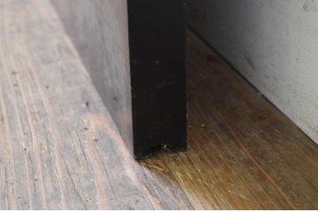 アンティーク建具　和モダンな空間作りにおすすめな漆塗りのガラス帯戸1枚(引き戸、ガラス戸)(R-068443)
