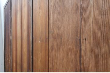 アンティーク建具　経年を感じさせる古い木味が魅力の雨戸3枚セット(板戸、引き戸)(R-068445)