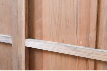 アンティーク建具　経年を感じさせる古い木味が魅力の雨戸3枚セット(板戸、引き戸)(R-068445)