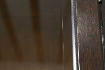 中古　美品!!　松本民芸家具　シックなデザインが魅力のF型食器棚(カップボード、キャビネット、収納棚、戸棚、飾り棚)(定価約105万円)(R-068448)