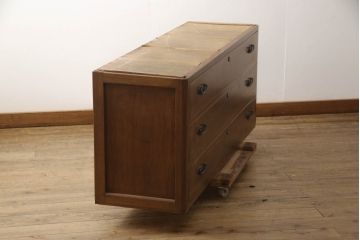 和製ビンテージ　　前面欅(ケヤキ)材　レトロな空間におすすめな時代箪笥ローチェスト(収納箪笥、引き出し、テレビ台、ローボード、テレビボード、和タンス、たんす、ヴィンテージ)(R-068450)