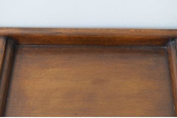 イギリスアンティーク　オーク材　上品でクラシックなデザインが目を引くサイドボード(サイドキャビネット、収納棚、戸棚、引き出し、英国)(R-068473)