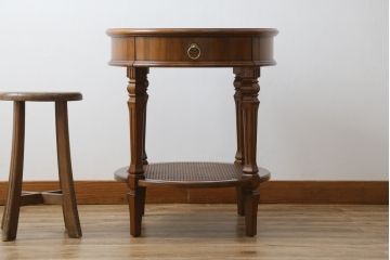 中古　美品!!　DREXEL HERITAGE(ドレクセルヘリテイジ)　Cameo Classics(キャメオクラシックス)　上品な佇まいが魅力の引き出し付きサイドテーブル(ナイトテーブル、エンドテーブル、ローテーブル、花台、飾り台)(R-068479)