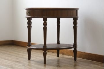 中古　美品!!　DREXEL HERITAGE(ドレクセルヘリテイジ)　Cameo Classics(キャメオクラシックス)　上品な佇まいが魅力の引き出し付きサイドテーブル(ナイトテーブル、エンドテーブル、ローテーブル、花台、飾り台)(R-068479)