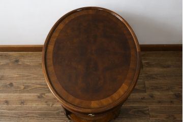 中古　美品!!　DREXEL HERITAGE(ドレクセルヘリテイジ)　Cameo Classics(キャメオクラシックス)　上品な佇まいが魅力の引き出し付きサイドテーブル(ナイトテーブル、エンドテーブル、ローテーブル、花台、飾り台)(R-068479)