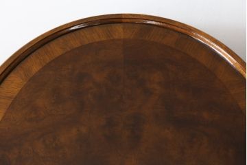 中古　美品!!　DREXEL HERITAGE(ドレクセルヘリテイジ)　Cameo Classics(キャメオクラシックス)　上品な佇まいが魅力の引き出し付きサイドテーブル(ナイトテーブル、エンドテーブル、ローテーブル、花台、飾り台)(R-068479)