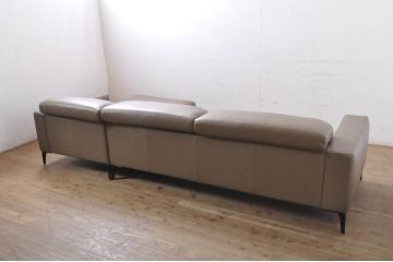 中古　極美品　短期使用　BoConcept(ボーコンセプト)　ZURICH(チューリッヒ)　本革(レザー)　調節可能なヘッドレスト付き　快適な座り心地と高級感ある空間を演出してくれるソファ(2人掛け、3人掛け、長椅子、長イス、コーナーソファ、アームソファ、カウチソファ、北欧)(定価約148万円)(R-068486)