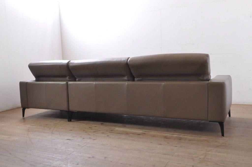 中古 極美品 短期使用 BoConcept(ボーコンセプト) ZURICH(チューリッヒ) 本革(レザー) 調節可能なヘッドレスト付き 快適な座り心地と高級感ある空間を演出してくれるソファ(2人掛け、3人掛け、長椅子、長イス、コーナーソファ、アームソファ、カウチソファ、北欧)(定価約148万円)(R-068486)