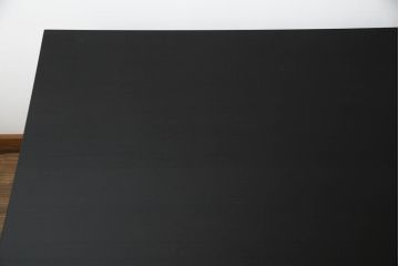 中古　Cassina(カッシーナ)　Hannes Wettstein(ハンス・ウェッツスタイン)デザイン　363 M.I.R. ミール　シンプルながら洗練されたデザインが魅力のダイニングテーブル(6人掛け、4人掛け、食卓)(定価約46万円)(R-068487)