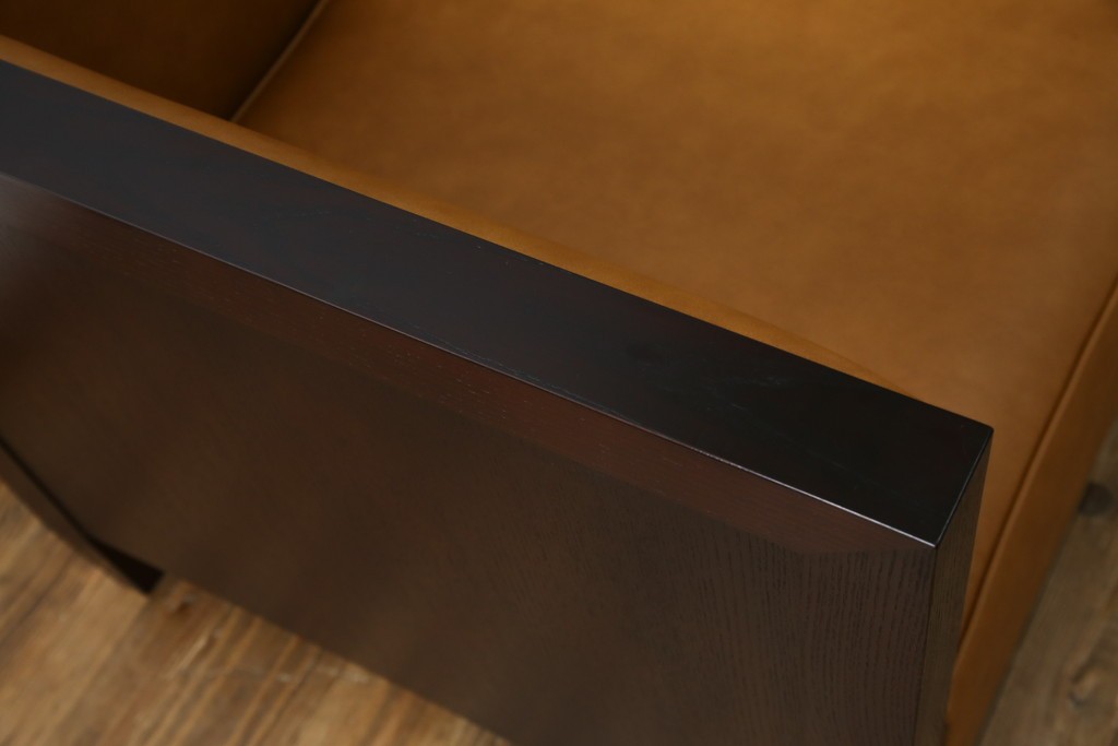 中古　美品　Cassinaixc.(カッシーナイクスシー)　PHILIPPE HUREL(フィリップ・ユーレル)　インウッド(INWOOD)　FZZランク　洗練された佇まいの1人掛けソファ　定価約60万円　(R-068489)