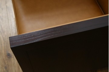 中古　美品　Cassinaixc.(カッシーナイクスシー)　PHILIPPE HUREL(フィリップ・ユーレル)　インウッド(INWOOD)　FZZランク　洗練された佇まいの1人掛けソファ　定価約60万円　(R-068489)