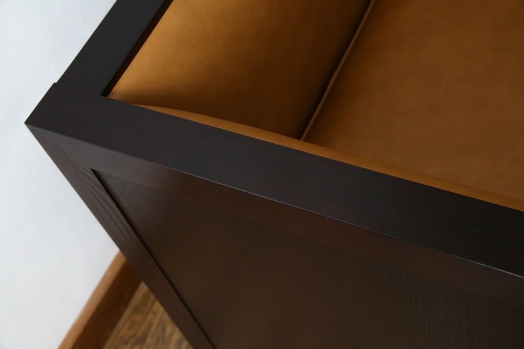 中古　美品　Cassinaixc.(カッシーナイクスシー)　PHILIPPE HUREL(フィリップ・ユーレル)　インウッド(INWOOD)　FZZランク　洗練された佇まいの1人掛けソファ　定価約60万円　(R-068489)