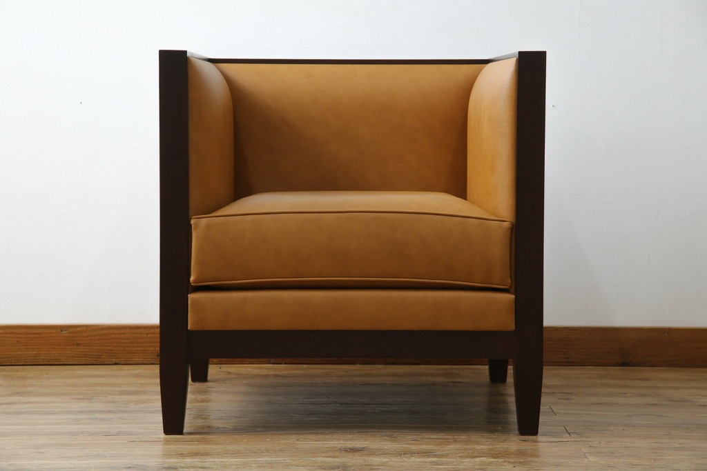 中古　美品　Cassinaixc.(カッシーナイクスシー)　PHILIPPE HUREL(フィリップ・ユーレル)　インウッド(INWOOD)　FZZランク　洗練された佇まいの1人掛けソファ　定価約60万円　(R-068489)