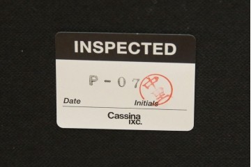 中古　美品　Cassinaixc.(カッシーナイクスシー)　PHILIPPE HUREL(フィリップ・ユーレル)　インウッド(INWOOD)　FZZランク　洗練された佇まいの1人掛けソファ　定価約60万円　(R-068489)