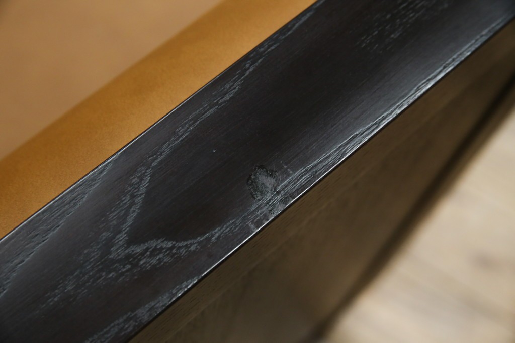 中古　美品　Cassinaixc.(カッシーナイクスシー)　PHILIPPE HUREL(フィリップ・ユーレル)　インウッド(INWOOD)　FZZランク　洗練された佇まいの1人掛けソファ　定価約60万円　(R-068489)