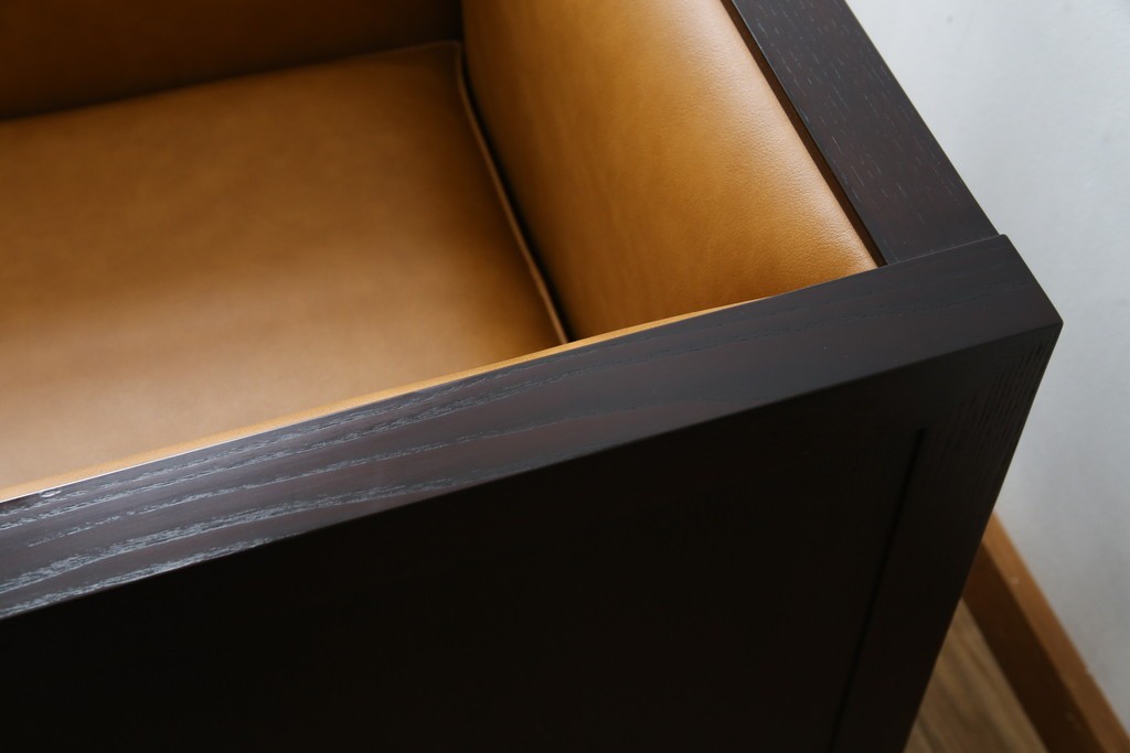 中古　美品　Cassinaixc.(カッシーナイクスシー)　PHILIPPE HUREL(フィリップ・ユーレル)　インウッド(INWOOD)　FZZランク　洗練された佇まいの1人掛けソファ　定価約60万円　(R-068489)