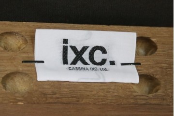 中古　美品　Cassinaixc.(カッシーナイクスシー)　PHILIPPE HUREL(フィリップ・ユーレル)　インウッド(INWOOD)　FZZランク　洗練された佇まいの1人掛けソファ　定価約60万円　(R-068489)