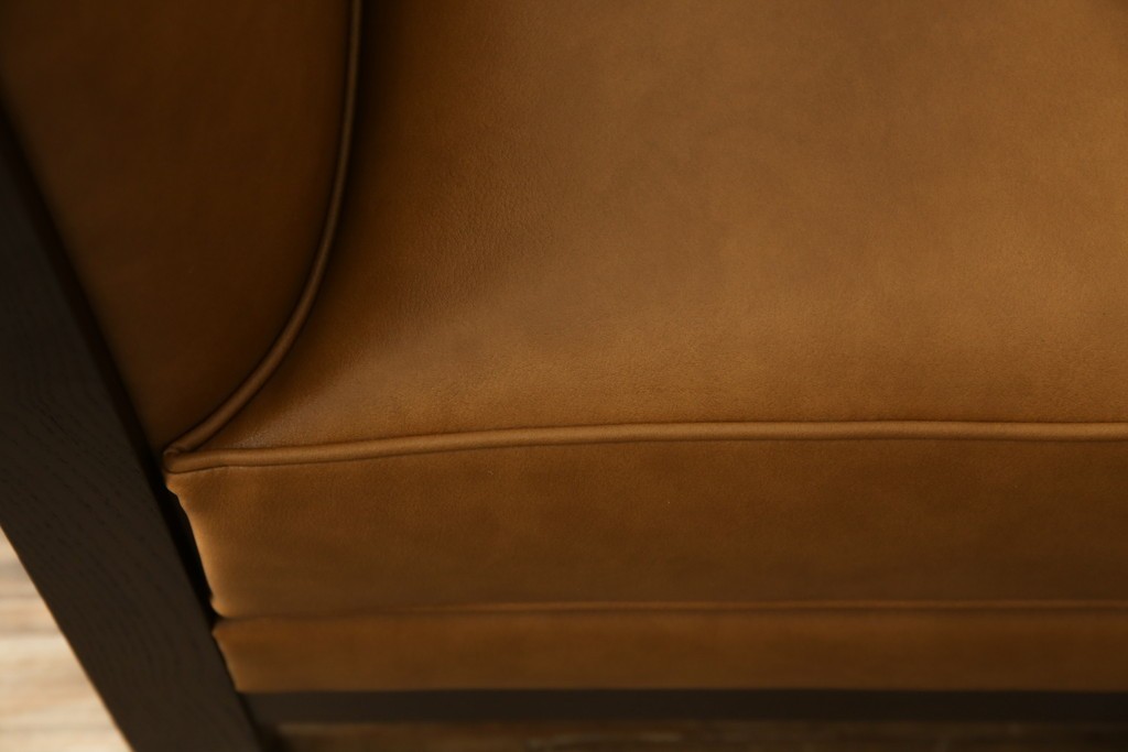 中古　美品　Cassinaixc.(カッシーナイクスシー)　PHILIPPE HUREL(フィリップ・ユーレル)　インウッド(INWOOD)　FZZランク　洗練された佇まいの1人掛けソファ　定価約60万円　(R-068489)