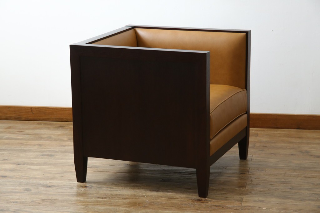 中古　美品　Cassinaixc.(カッシーナイクスシー)　PHILIPPE HUREL(フィリップ・ユーレル)　インウッド(INWOOD)　FZZランク　洗練された佇まいの1人掛けソファ　定価約60万円　(R-068489)