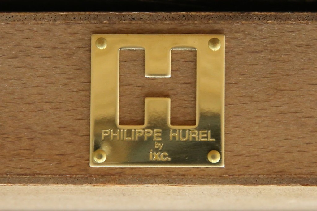 中古　美品　Cassinaixc.(カッシーナイクスシー)　PHILIPPE HUREL(フィリップ・ユーレル)　インウッド(INWOOD)　FZZランク　洗練された佇まいの1人掛けソファ　定価約60万円　(R-068489)