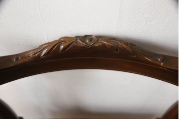 中古　国会議事堂納品の高級家具メーカー　徳田家具　特徴的な脚のデザインが目を引くクラシカルなスツール付きドレッサー(デスク、ライティングビューロー、在宅用、在宅ワーク用、チェア、椅子、イス)(R-068490)