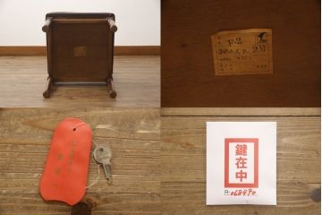 中古　国会議事堂納品の高級家具メーカー　徳田家具　特徴的な脚のデザインが目を引くクラシカルなスツール付きドレッサー(デスク、ライティングビューロー、在宅用、在宅ワーク用、チェア、椅子、イス)(R-068490)