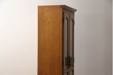 中古　美品　横浜クラシック家具　ダニエル(daniel)　温もりを感じる色合いとクラシカルな佇まいが魅力のブックケース(本箱、収納棚、キャビネット、飾り棚)(R-068502)