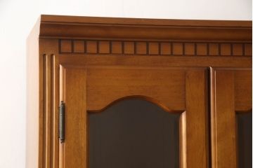 中古　美品　横浜クラシック家具　ダニエル(daniel)　温もりを感じる色合いとクラシカルな佇まいが魅力のブックケース(本箱、収納棚、キャビネット、飾り棚)(R-068502)