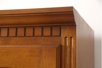 中古　美品　横浜クラシック家具　ダニエル(daniel)　温もりを感じる色合いとクラシカルな佇まいが魅力のブックケース(本箱、収納棚、キャビネット、飾り棚)(R-068502)