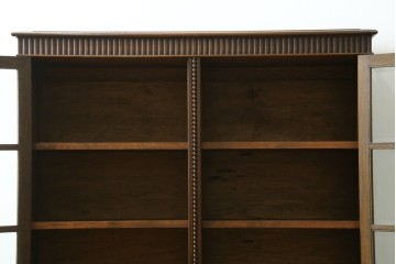 和製アンティーク　神戸洋家具　ボールフット　クラシカルな雰囲気漂うサイドボード　(R-068503)