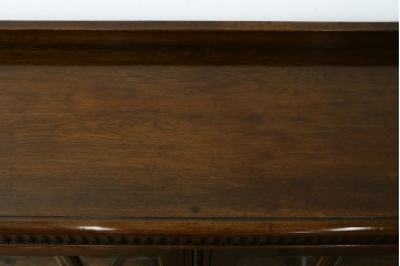 和製アンティーク　神戸洋家具　ボールフット　クラシカルな雰囲気漂うサイドボード　(R-068503)