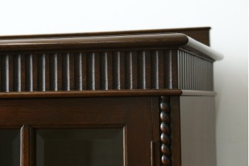 和製アンティーク　神戸洋家具　ボールフット　クラシカルな雰囲気漂うサイドボード　(R-068503)