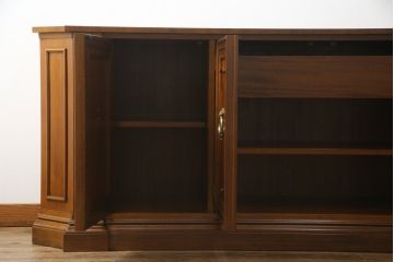 中古　DREXEL HERITAGE(ドレクセルヘリテイジ)　FRANCESCA(フランチェスカ)　マホガニー材　クラシカルな佇まいが美しいサイドボード(クレデンザ、クリデンザ、収納棚、戸棚、サイドキャビネット)(R-068504)