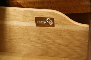 中古　DREXEL HERITAGE(ドレクセルヘリテイジ)　FRANCESCA(フランチェスカ)　マホガニー材　クラシカルな佇まいが美しいサイドボード(クレデンザ、クリデンザ、収納棚、戸棚、サイドキャビネット)(R-068504)