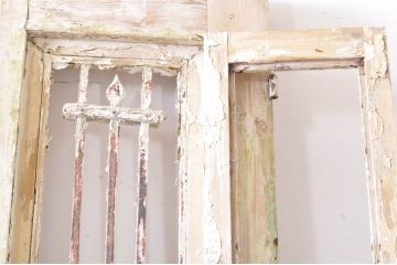 海外アンティーク　ペイント仕上げ限定　パイン材　アイアンフェンス入りの両開きドア1対2枚セット(建具、木製扉)(R-068512)