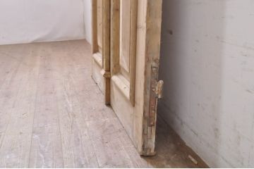 海外アンティーク　パイン材　小洒落たデザインのアイアンフェンス入り両開きドア1対2枚セット(建具、木製扉)(R-068513)
