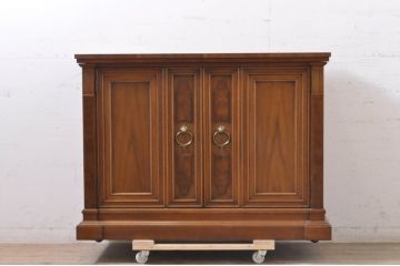 中古　美品　DREXEL HERITAGE(ドレクセルヘリテイジ)　FRANCESCA(フランチェスカ)シリーズ　拡張式の天板が付いたサイドボード(サーバー、カウンター、収納棚)(R-068519)