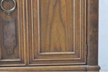 中古　美品　DREXEL HERITAGE(ドレクセルヘリテイジ)　FRANCESCA(フランチェスカ)シリーズ　拡張式の天板が付いたサイドボード(サーバー、カウンター、収納棚)(R-068519)