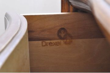 中古　美品　DREXEL HERITAGE(ドレクセルヘリテイジ)　Grand Villa(グランドヴィラ)　クラシカルな佇まいが魅力のチェスト(引き出し、サイドチェスト)(R-068521)