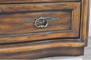 中古　美品　DREXEL HERITAGE(ドレクセルヘリテイジ)　Grand Villa(グランドヴィラ)　クラシカルな佇まいが魅力のチェスト(引き出し、サイドチェスト)(R-068521)