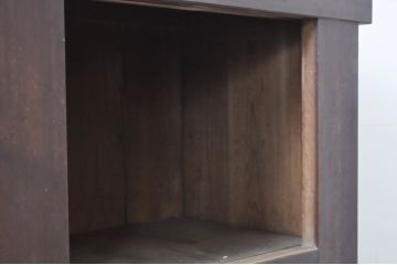 和製アンティーク　上手物!　前面に檜(ヒノキ)材・欅(ケヤキ)材・黒柿材が使われた凝ったデザインと凝った造り込みが魅力の近江水屋箪笥(食器棚、戸棚、収納棚、キャビネット、重ね箪笥)(R-068523)