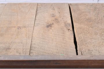 和製アンティーク　上手物!　前面に檜(ヒノキ)材・欅(ケヤキ)材・黒柿材が使われた凝ったデザインと凝った造り込みが魅力の近江水屋箪笥サイドボード(食器棚、戸棚、収納棚、引き出し)(R-068524)