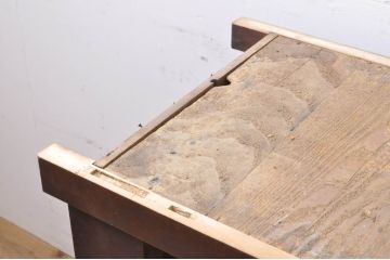和製アンティーク　上手物!　前面に檜(ヒノキ)材・欅(ケヤキ)材・黒柿材が使われた凝ったデザインと凝った造り込みが魅力の近江水屋箪笥サイドボード(食器棚、戸棚、収納棚、引き出し)(R-068525)