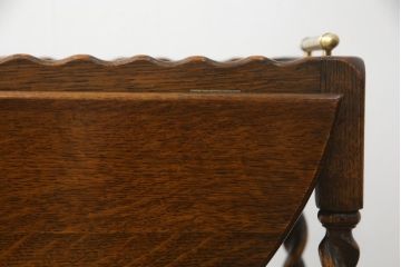 イギリスアンティーク　オーク材　バタフライ天板付き　特徴的なデザインとクラシカルな佇まいが魅力的なキャスターワゴンテーブル(トロリー、サイドテーブル、キッチンワゴン、バタフライトロリー、英国)(R-068526)