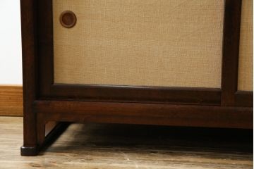 和製ビンテージ　松本民芸家具　深い色合いと落ち着いた雰囲気が魅力的なE型クズ布茶タンス(茶棚、茶箪笥、飾り棚、陳列棚、ヴィンテージ)(R-068527)